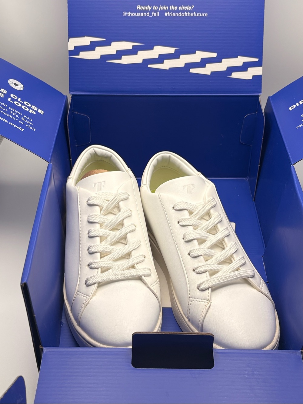 NWT Thousand Fell Womens 6.5 White Lace Up Vegan Low Top Sneakers Sustainable
